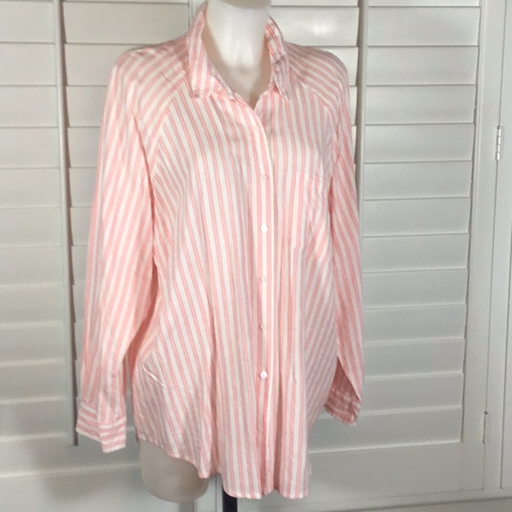 Universal Thread shirt